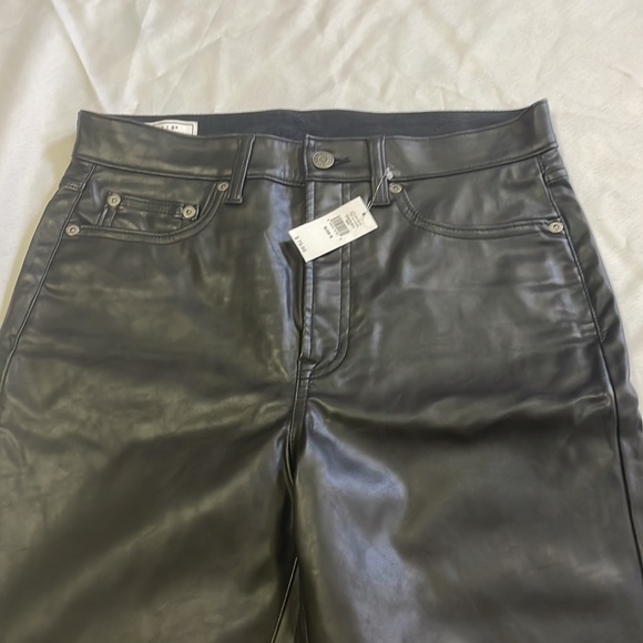 GAP Women's High Rise Faux Leather Slim Fit Jeans in Black Size 29/8s NWT $79 - Picture 3 of 4